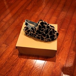 Size 11 UGG Fluff Yeah Slide